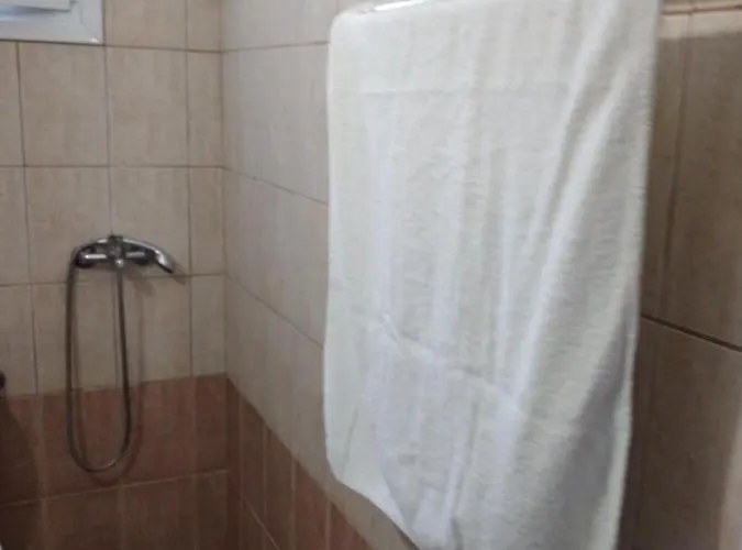 Gregory & George Semesterbostad Hanioti