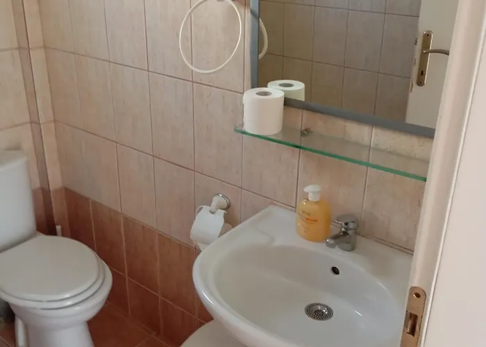 Semesterbostad Gregory & George *