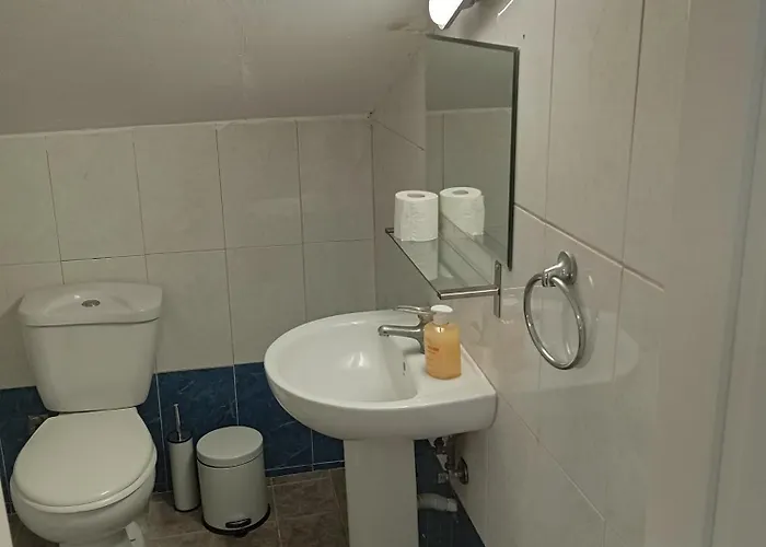 Semesterbostad Gregory & George *