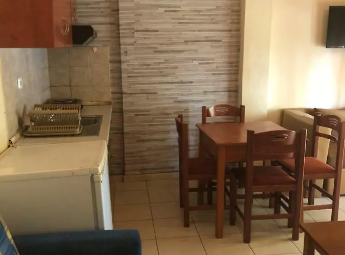 Semesterbostad Gregory & George *