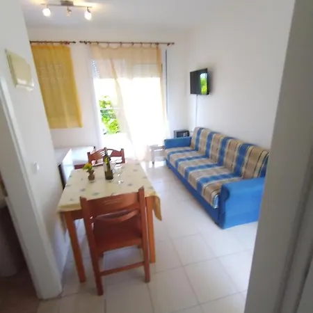 Gregory & George Hanioti