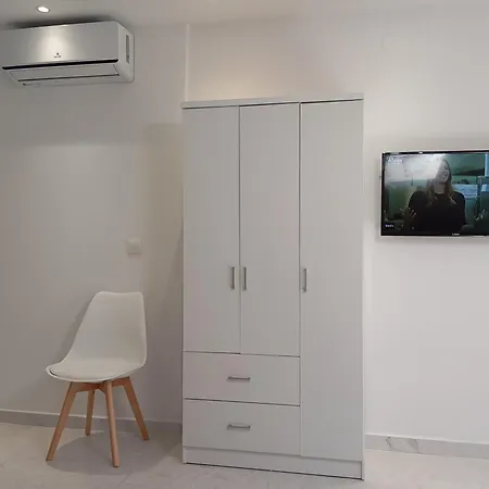 Gregory & George Hanioti