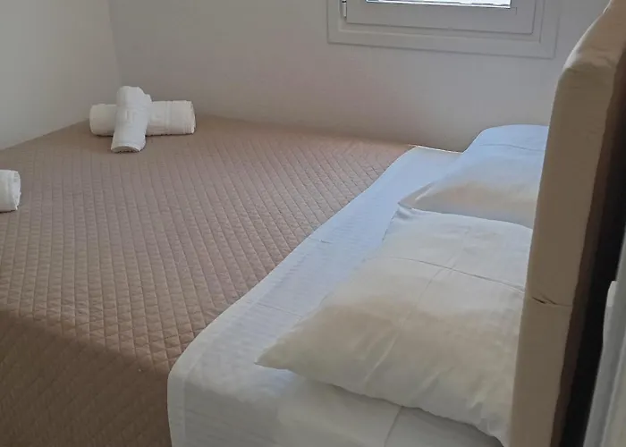 Gregory & George Tatil Evi